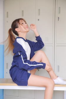 从后面玩弄极品身材大屁股